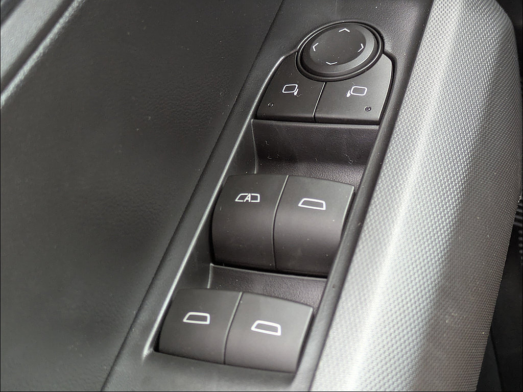 New 2026 GMC Canyon Elevation w/ Convenience Package RWD image 24