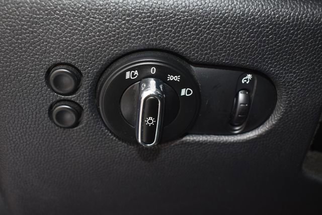 Used 2019 MINI Cooper S w/ Signature Upholstery Package FWD image 19