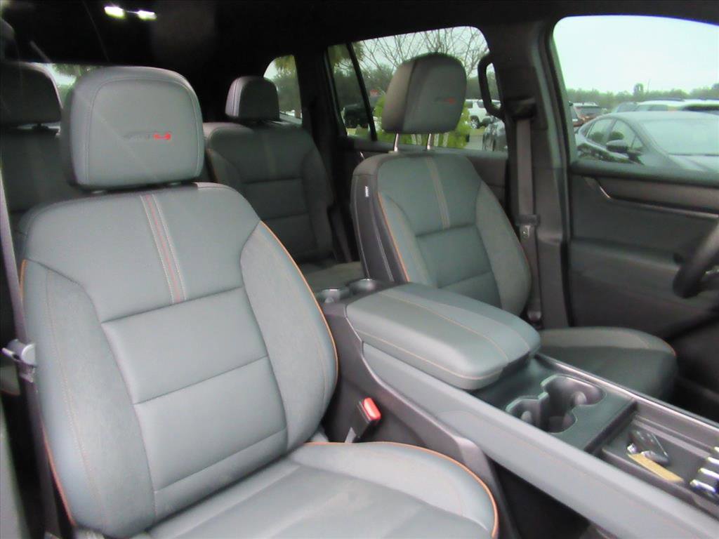 Used 2025 GMC Acadia AT4 AWD/4WD image 9
