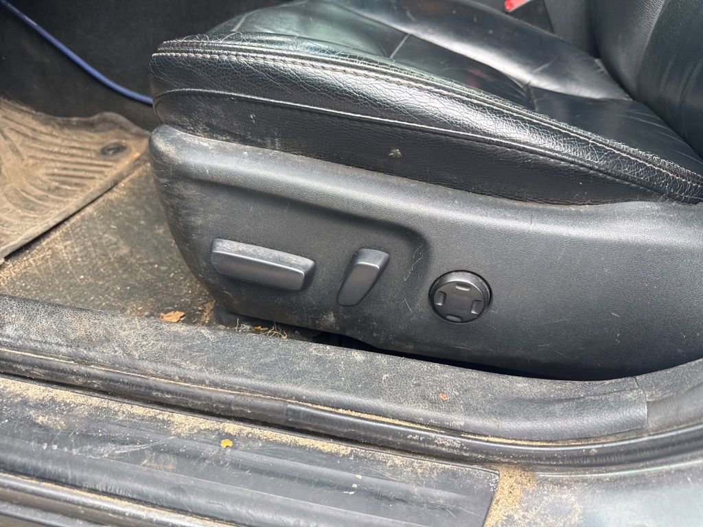 Used 2013 Toyota Avalon XLE image 13