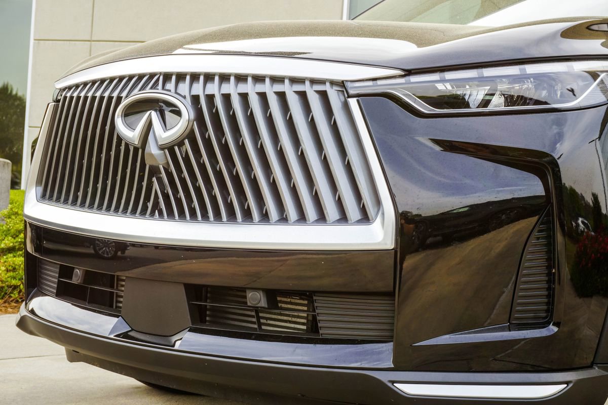 Certified 2026 INFINITI QX60 Pure w/ Cargo Package FWD image 2