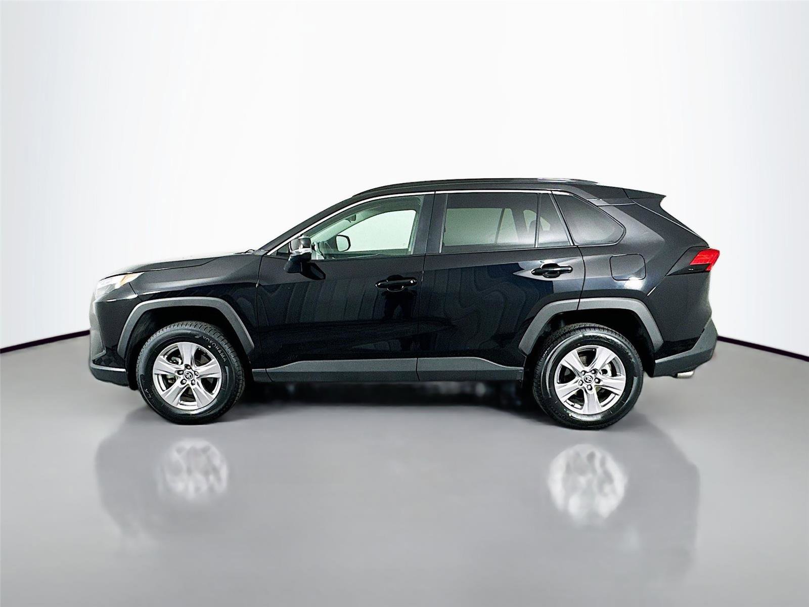 Certified 2025 Toyota RAV4 XLE AWD/4WD image 8