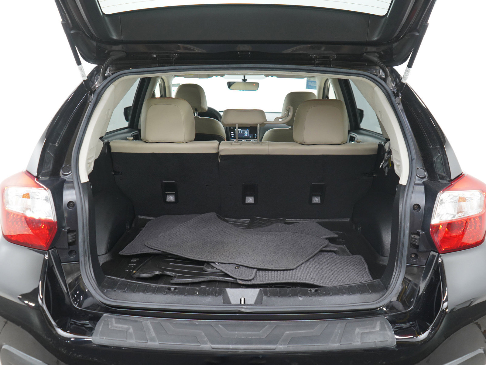 Used 2017 Subaru Crosstrek 2.0i Limited w/ Popular Package #2 image 16