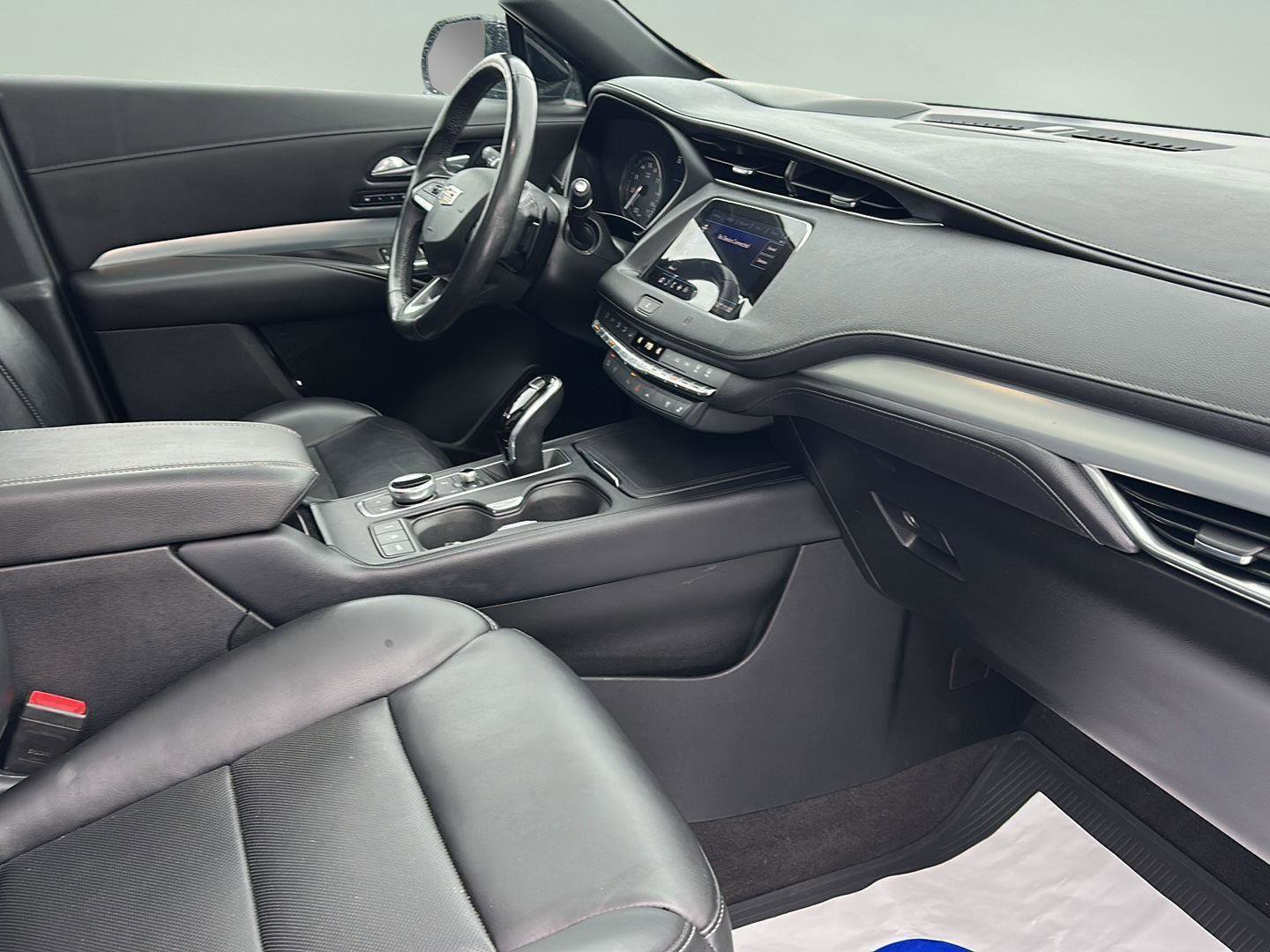 Used 2020 Cadillac XT4 Premium Luxury image 26