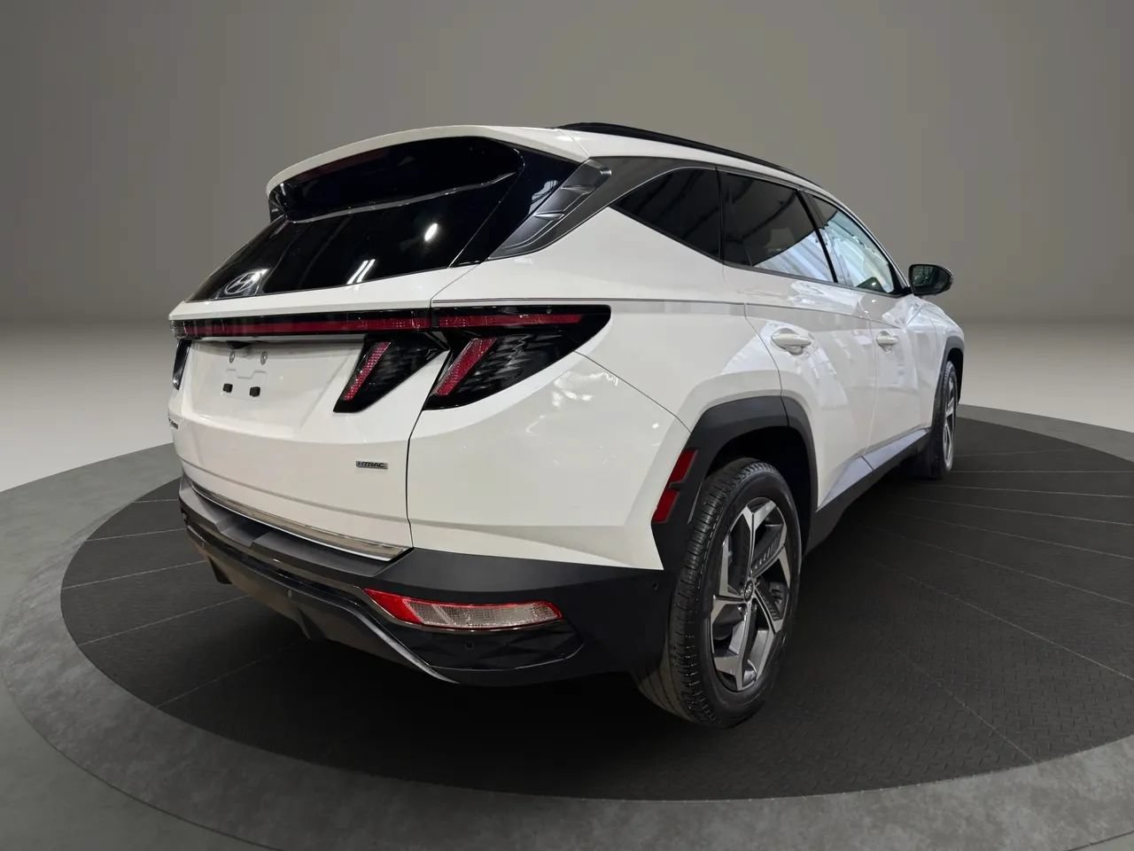 Used 2022 Hyundai Tucson Limited AWD/4WD image 5