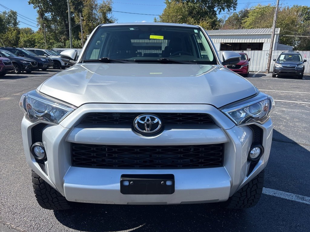 Used 2018 Toyota 4Runner SR5 image 2