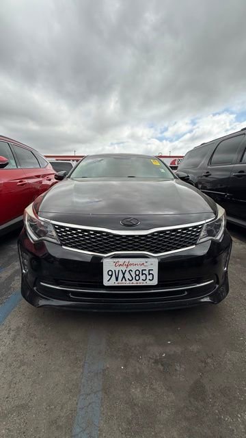Certified 2018 Kia Optima S image 2