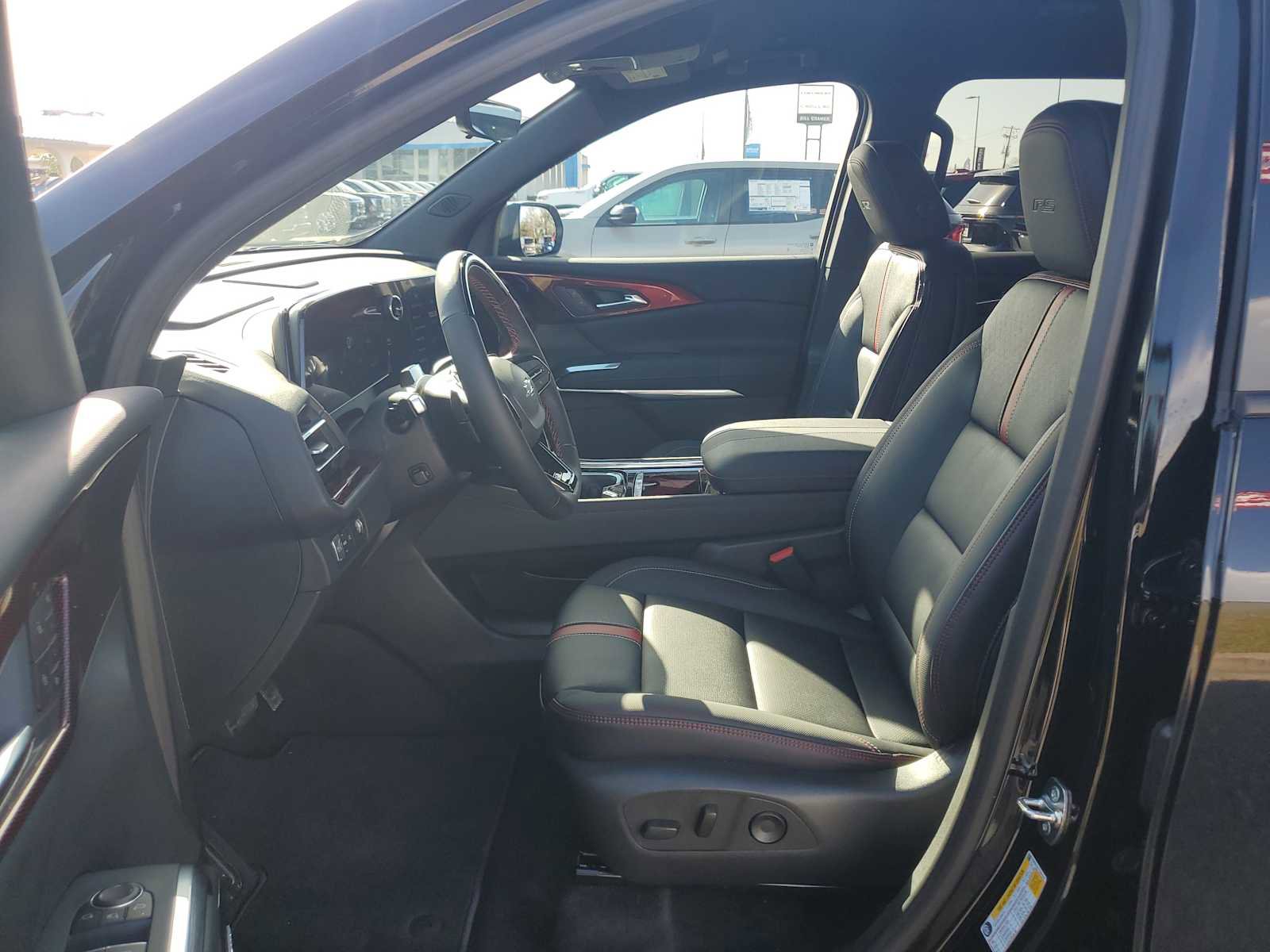 New 2026 Chevrolet Traverse RS image 15