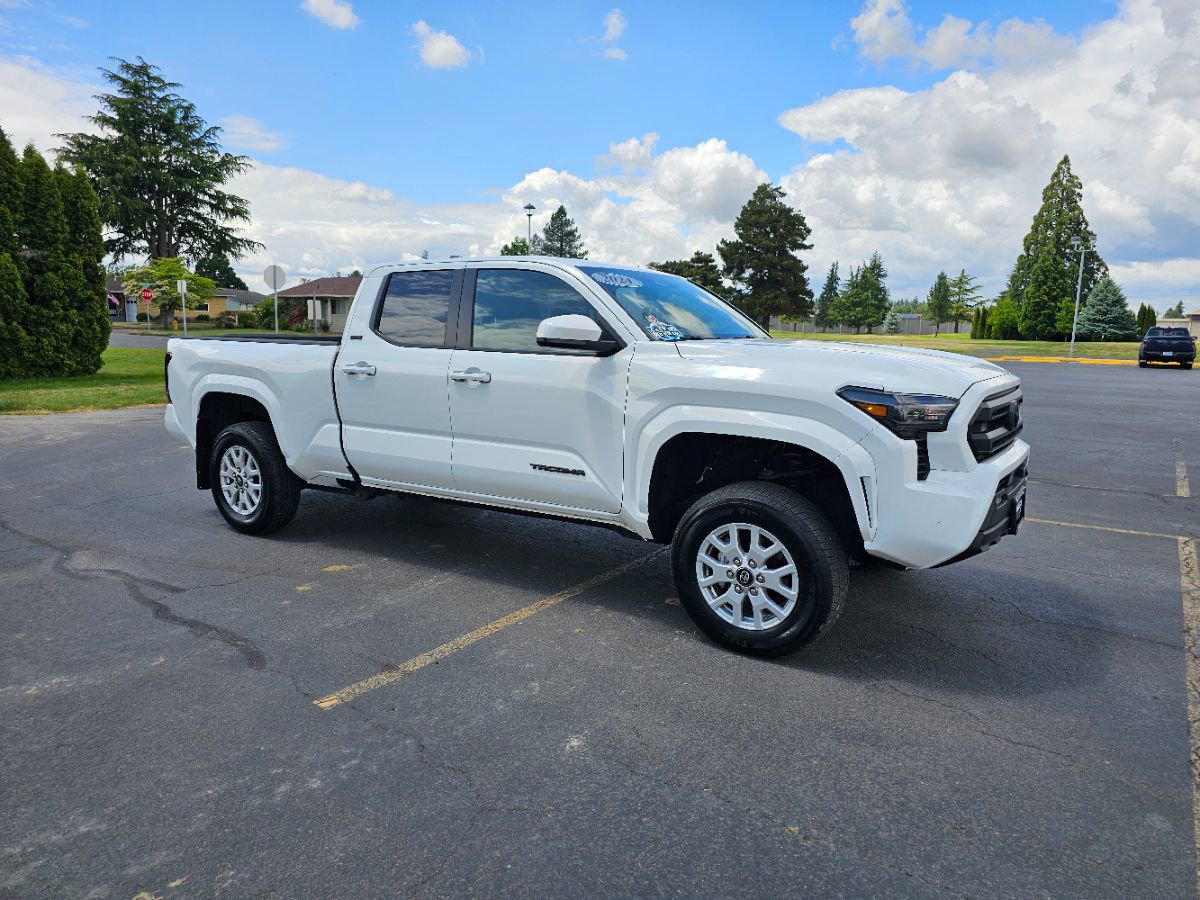 Used 2024 Toyota Tacoma SR5 image 4