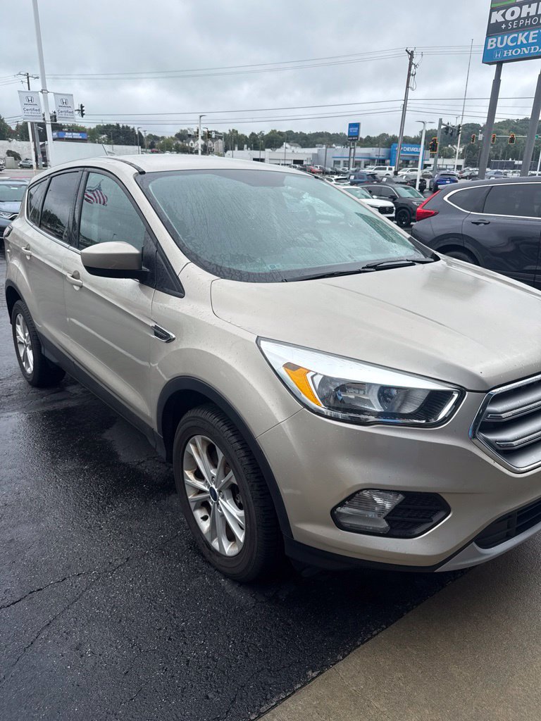 Used 2017 Ford Escape SE AWD/4WD image 5
