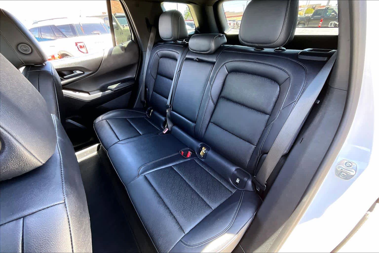 Used 2025 Chevrolet Equinox LT w/ Convenience Package II FWD image 19