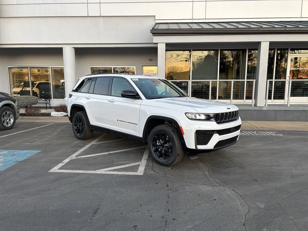 New 2026 Jeep Grand Cherokee Altitude