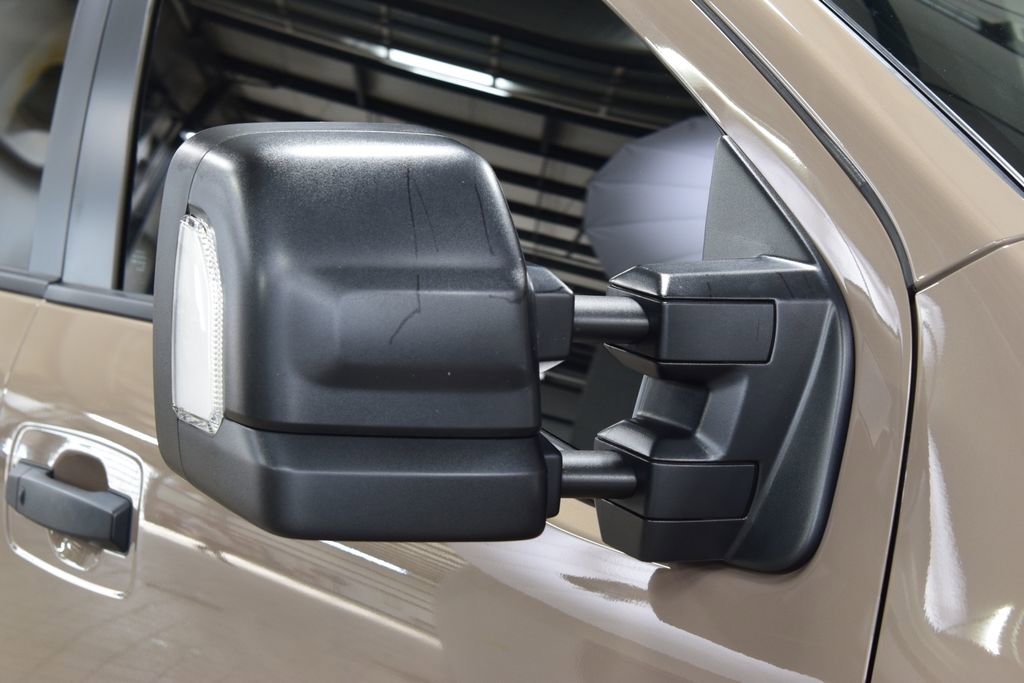 Used 2024 Nissan Titan PRO-4X w/ Pro-4x Convenience Package image 14