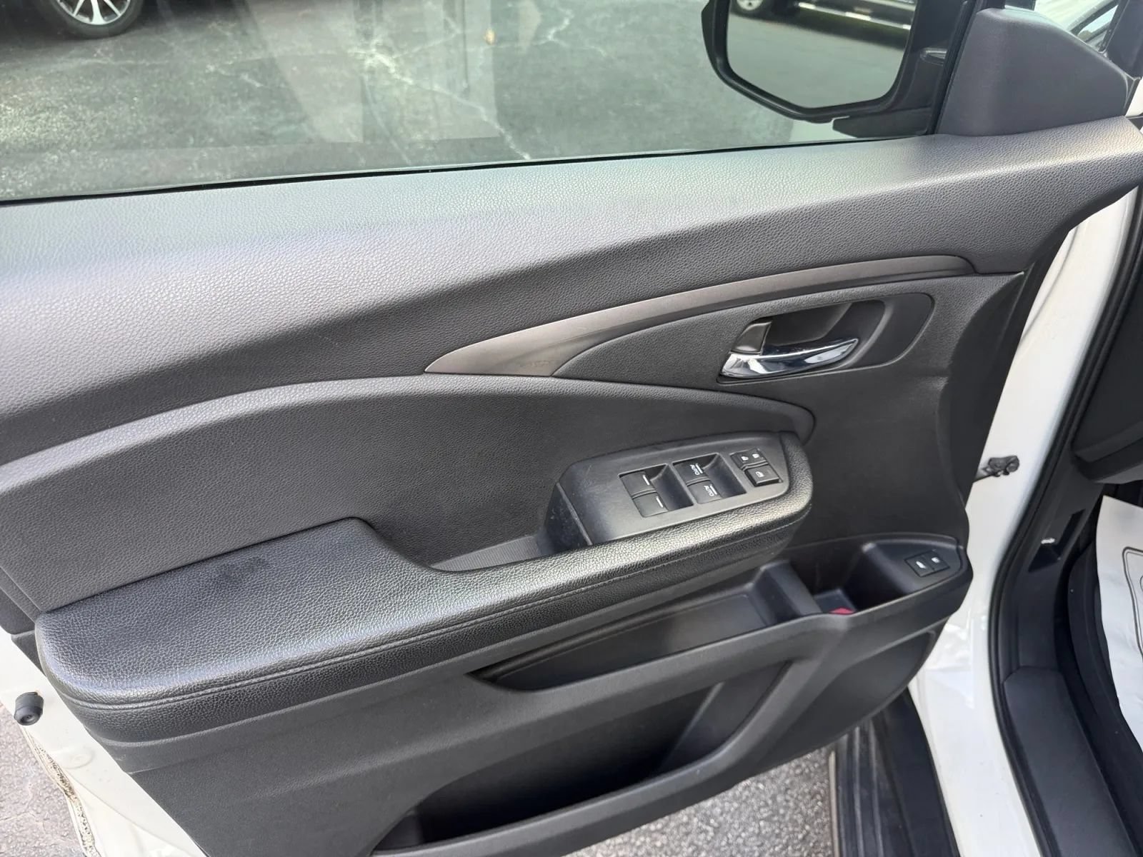 Used 2017 Honda Pilot EX-L image 13
