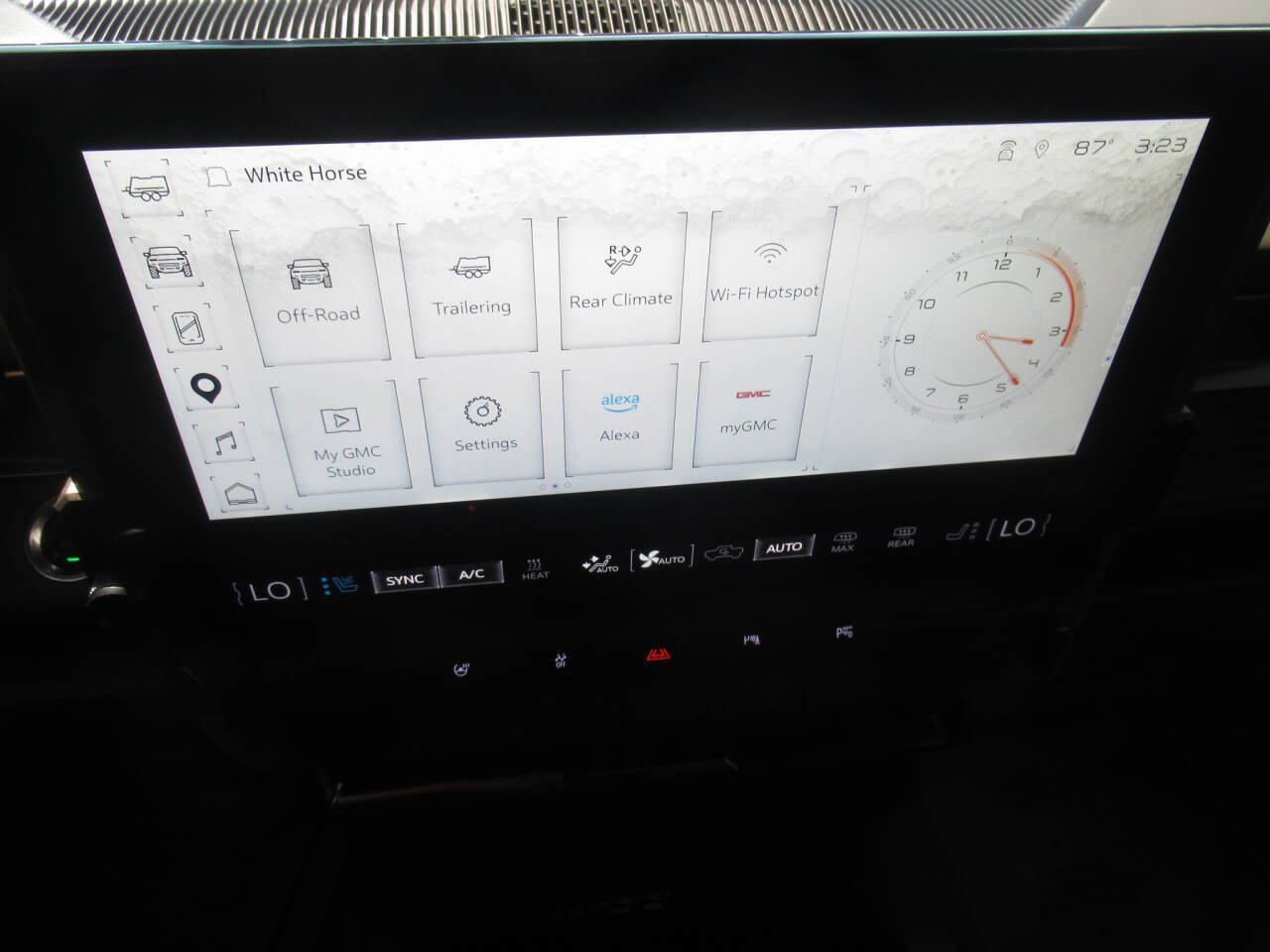 Used 2025 GMC Hummer EV 2X AWD/4WD image 36
