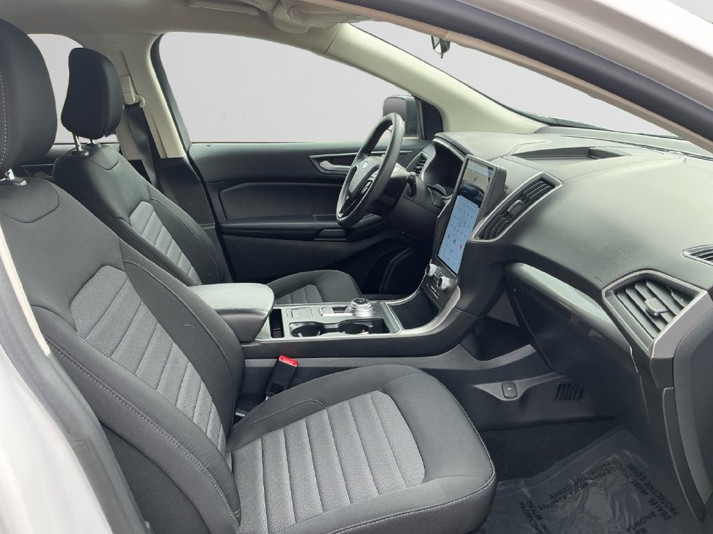 Used 2021 Ford Edge SE FWD image 15