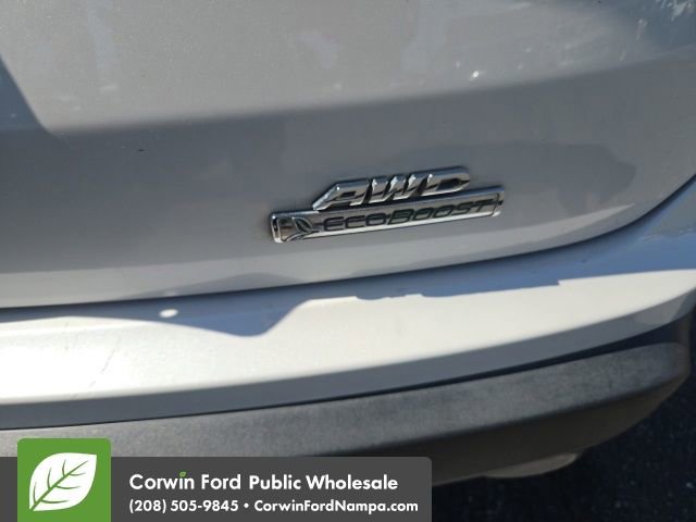 Used 2019 Ford Edge Titanium w/ Equipment Group 301A AWD/4WD image 13