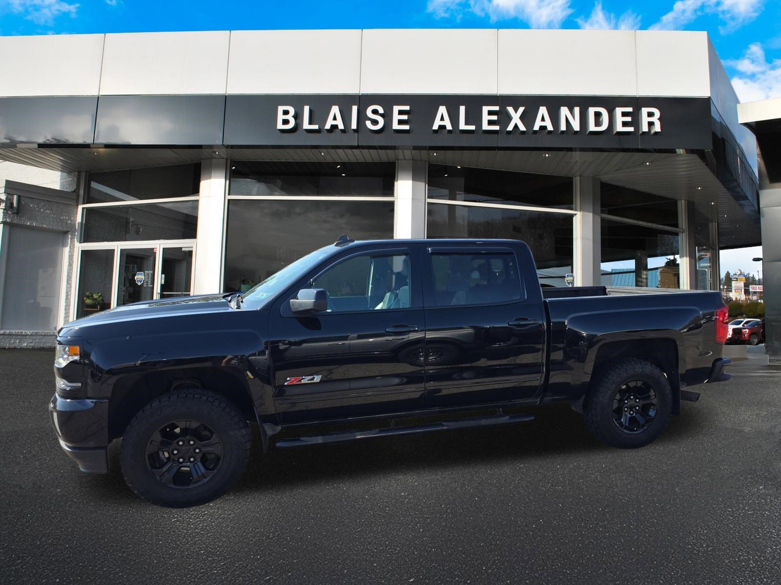 Used 2017 Chevrolet Silverado 1500 LTZ Z71 w/ LTZ Plus Package image 7