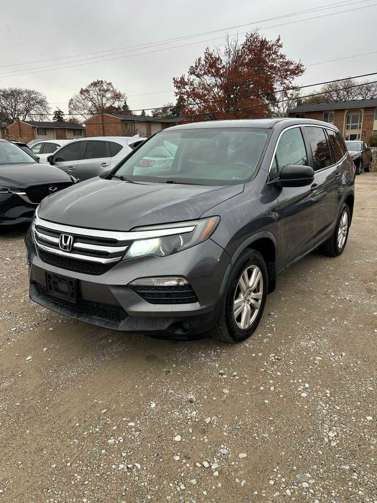Used 2016 Honda Pilot LX image 1
