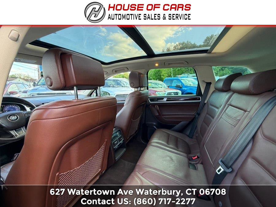 Used 2013 Volkswagen Touareg TDI AWD/4WD image 46