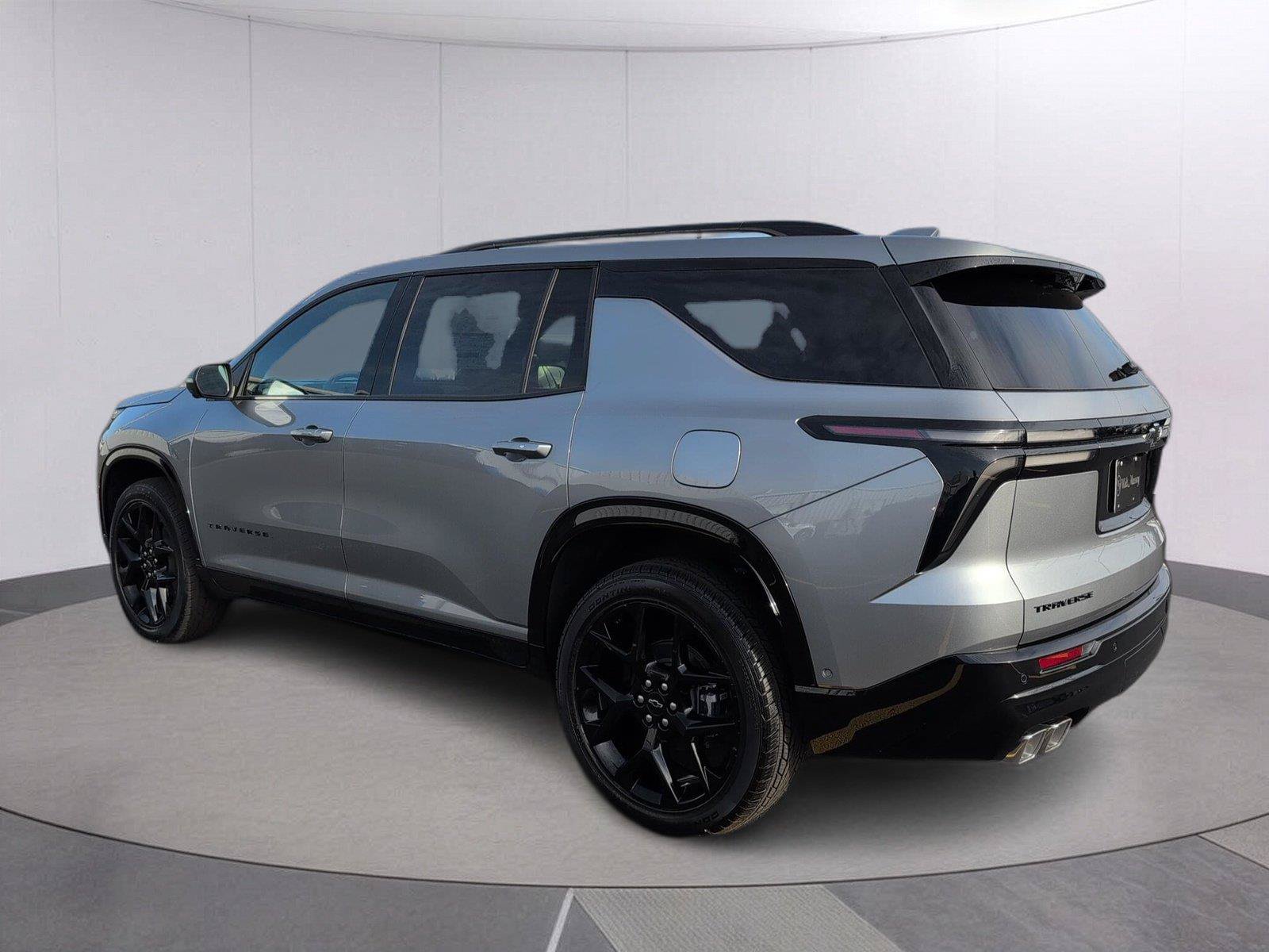 New 2026 Chevrolet Traverse RS w/ LPO, Floor Liner Package FWD image 5