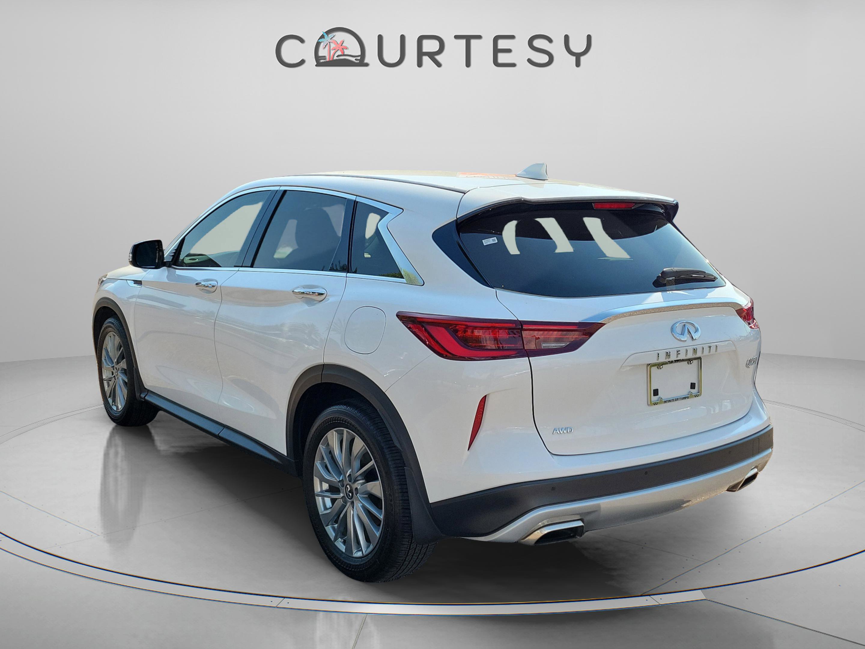 Certified 2025 INFINITI QX50 Pure image 2