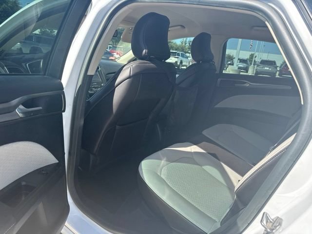 Used 2019 Ford Fusion SE w/ Equipment Group 151A FWD image 8