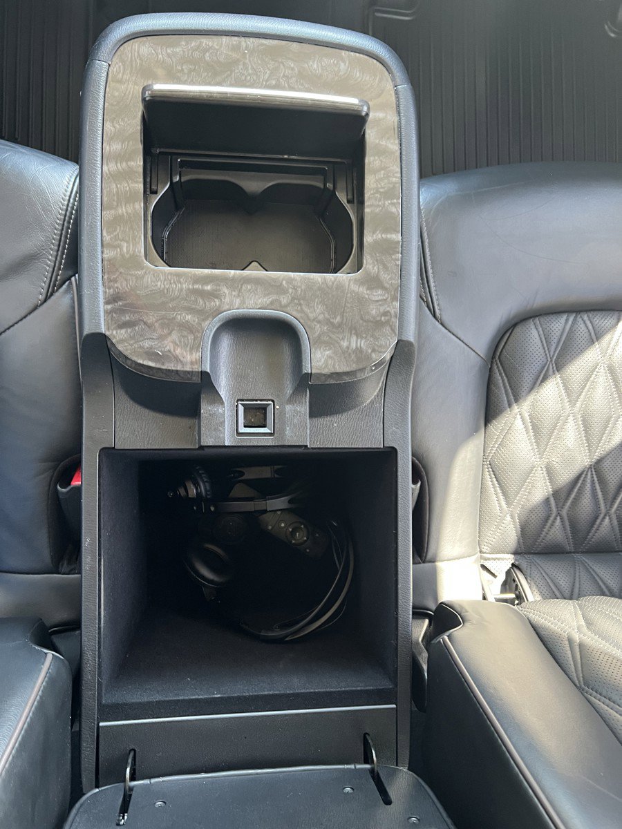 Used 2021 Nissan Armada Platinum w/ Captain's Chairs Package image 19