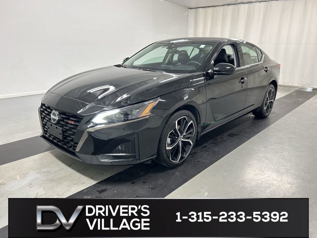 Used 2023 Nissan Altima 2.5 SR image 5