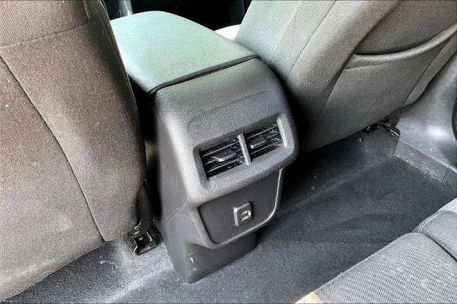 Used 2023 Chevrolet Equinox LT w/ Driver Convenience Package AWD/4WD image 32