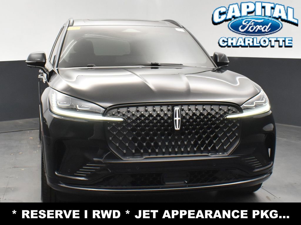 Used 2025 Lincoln Aviator Reserve w/ Jet Appearance Package image 2