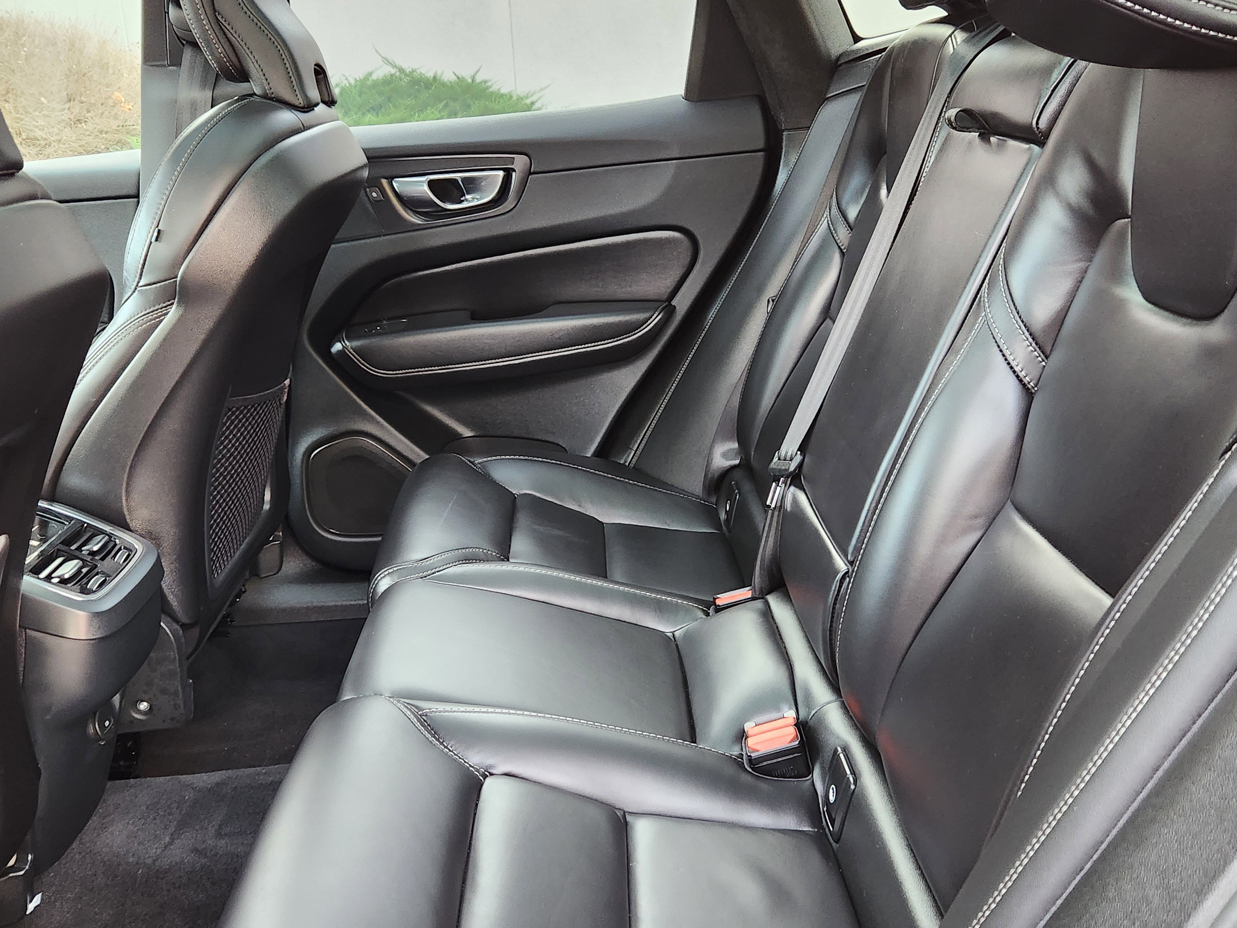 Certified 2023 Volvo XC60 B5 Ultimate image 11