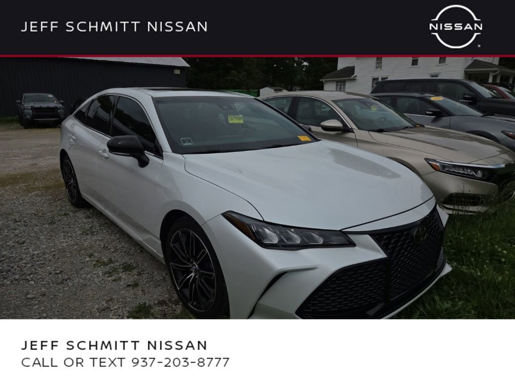 Used 2019 Toyota Avalon XSE w/ All Weather Liner Package FWD image 1