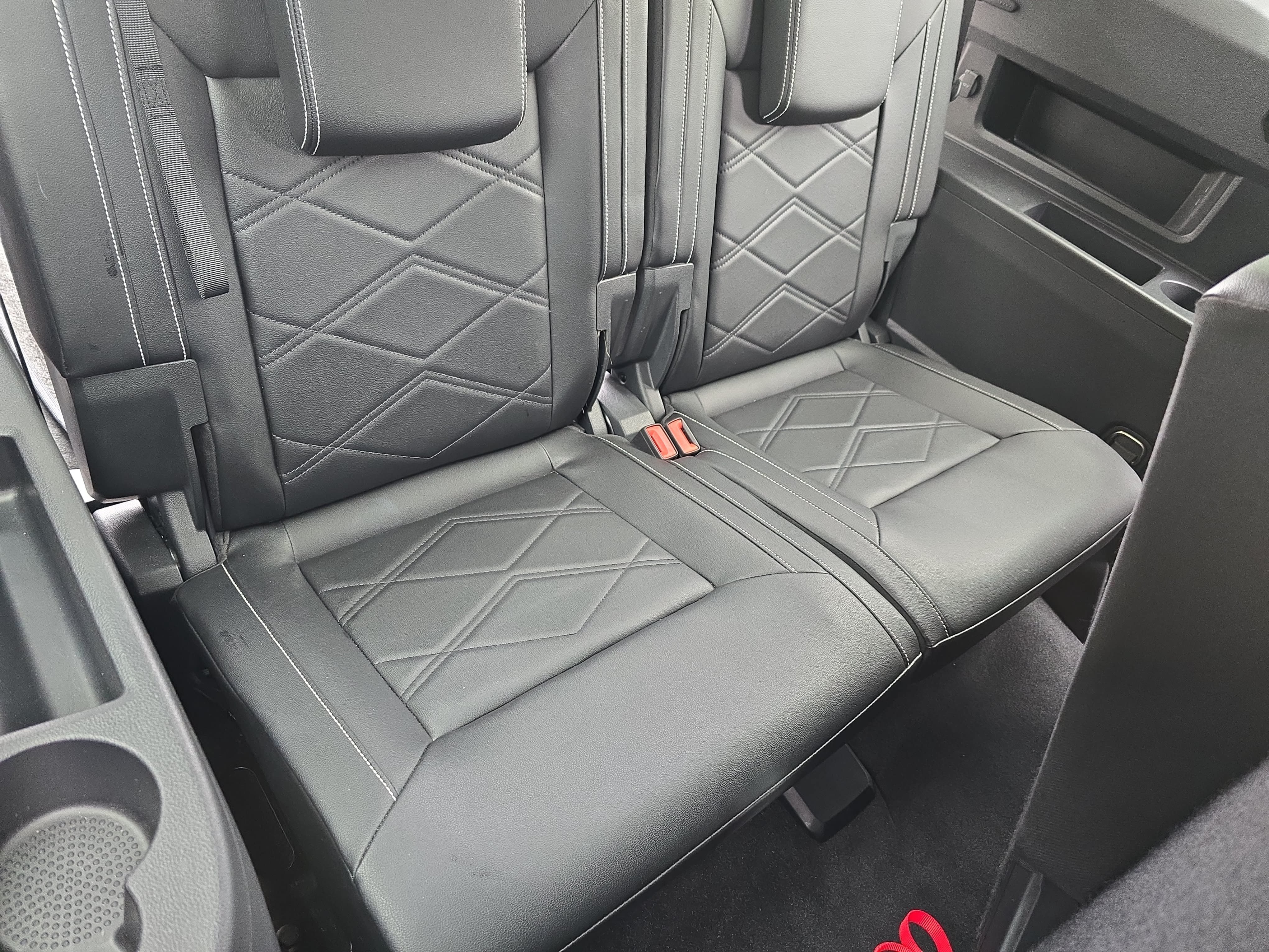 Certified 2024 Volkswagen Atlas SE FWD image 12