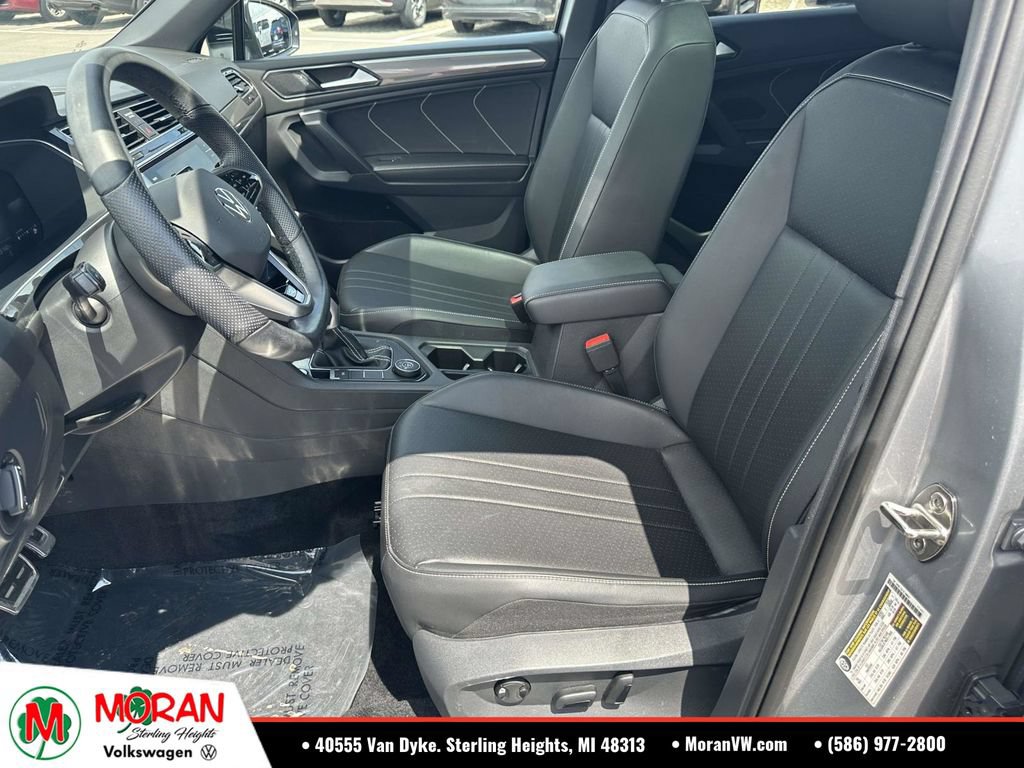 Certified 2023 Volkswagen Tiguan SE R-Line AWD/4WD image 21