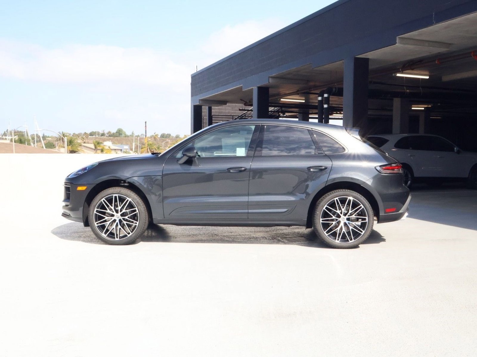 New 2026 Porsche Macan AWD/4WD video 2