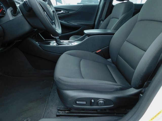 Used 2023 Chevrolet Malibu LT image 25