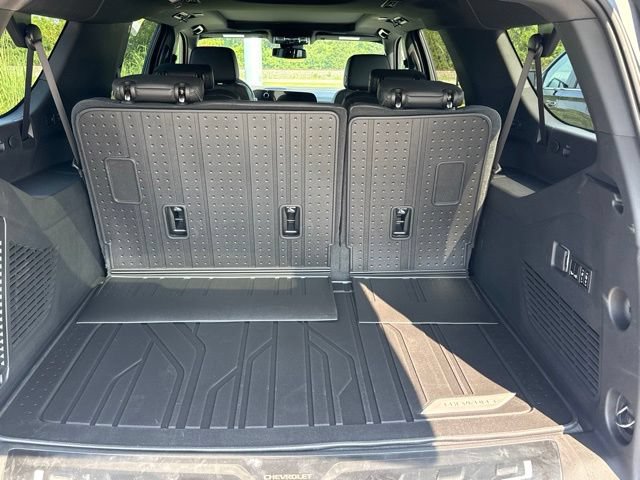 New 2026 Chevrolet Suburban RST w/ RST Capability Package AWD/4WD image 14