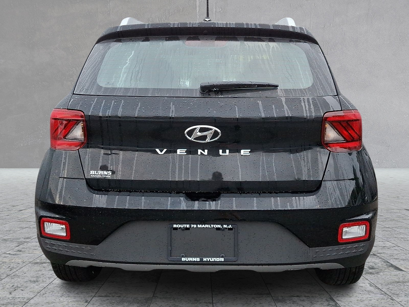 Used 2026 Hyundai Venue SEL FWD image 6