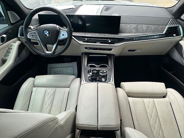 Used 2026 BMW X7 xDrive40i w/ Executive Package AWD/4WD image 21
