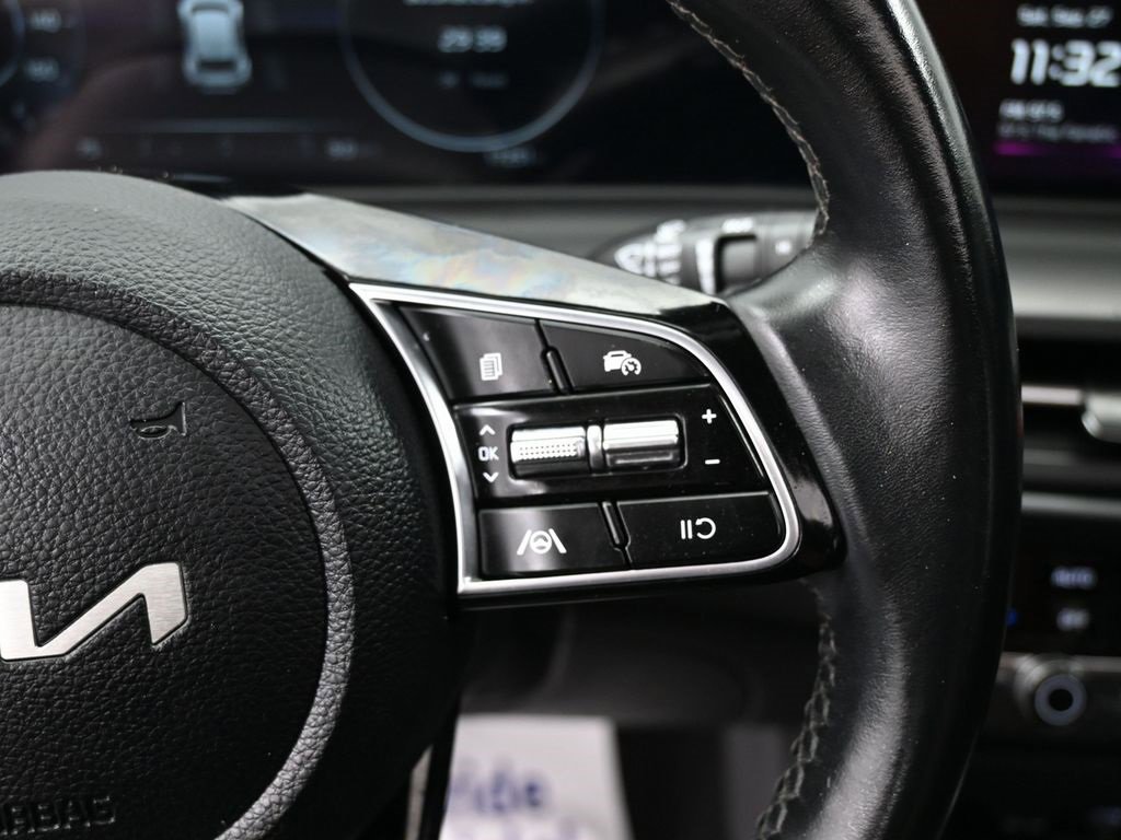 Used 2024 Kia Seltos EX image 18