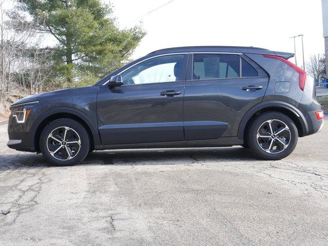 Used 2023 Kia Niro EX image 3