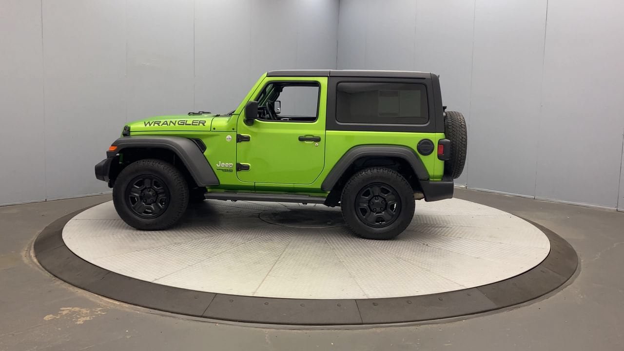 Used 2018 Jeep Wrangler Sport AWD/4WD image 2