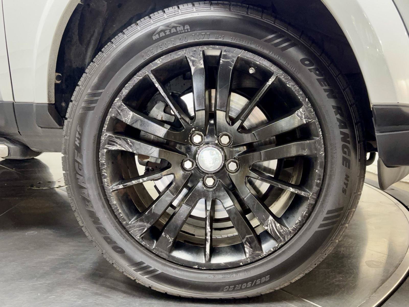 Used 2016 Land Rover LR4 AWD/4WD image 11