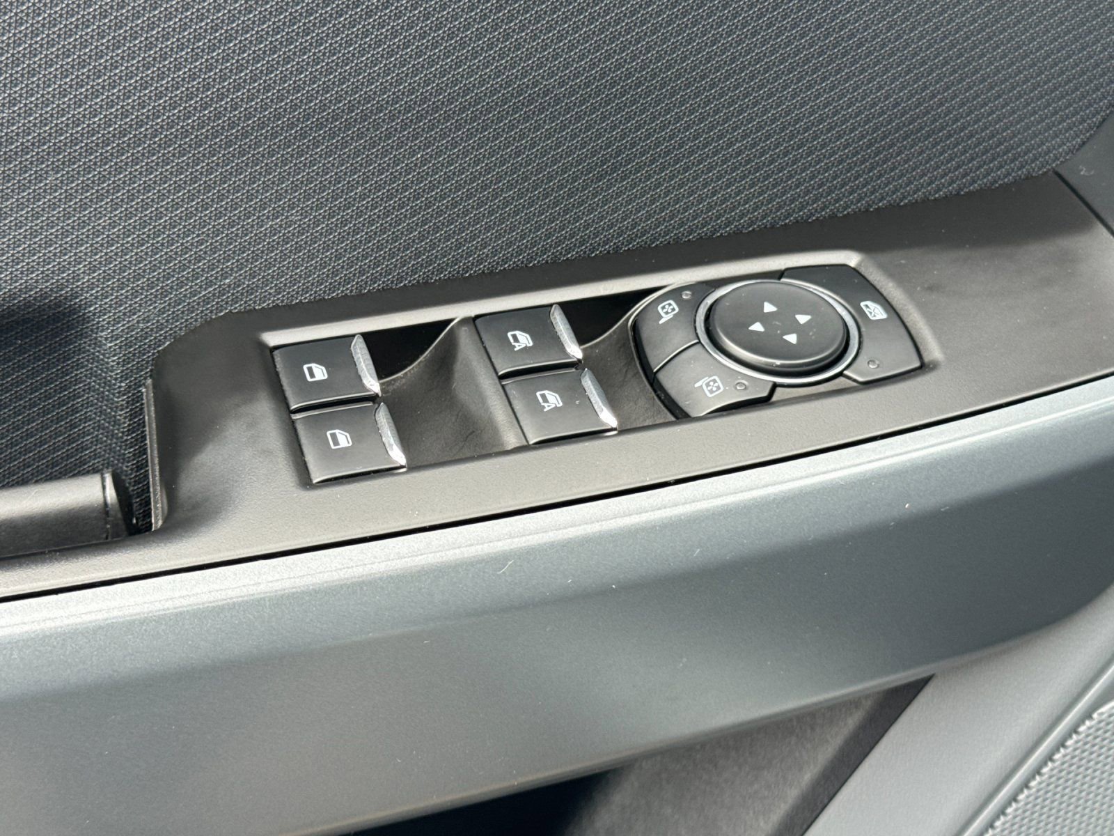 Used 2024 Ford F150 Lightning Pro image 12