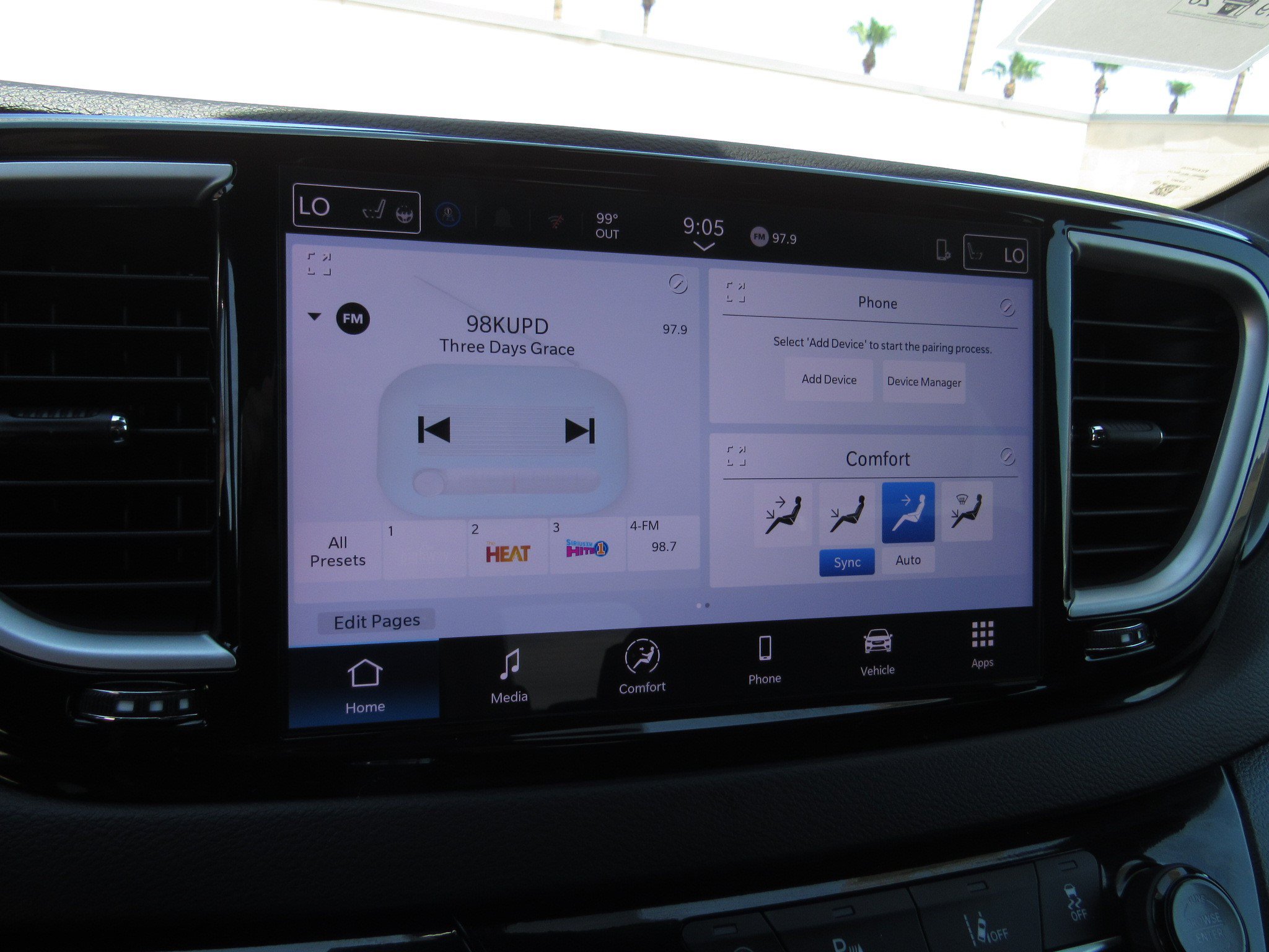 Used 2025 Chrysler Pacifica Select FWD image 21