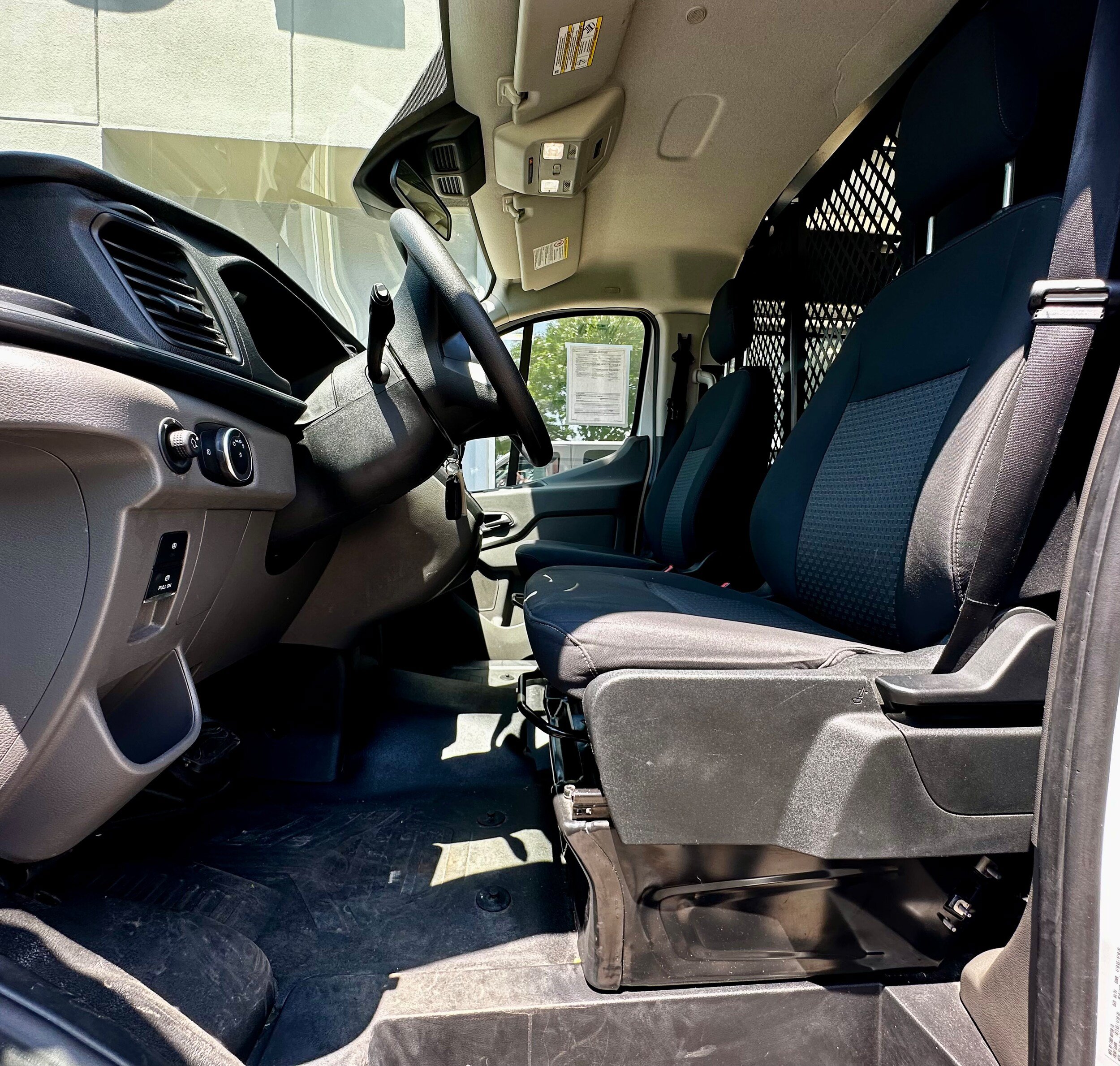 Used 2024 Ford Transit 250 Low Roof w/ Exterior Upgrade Package RWD image 14