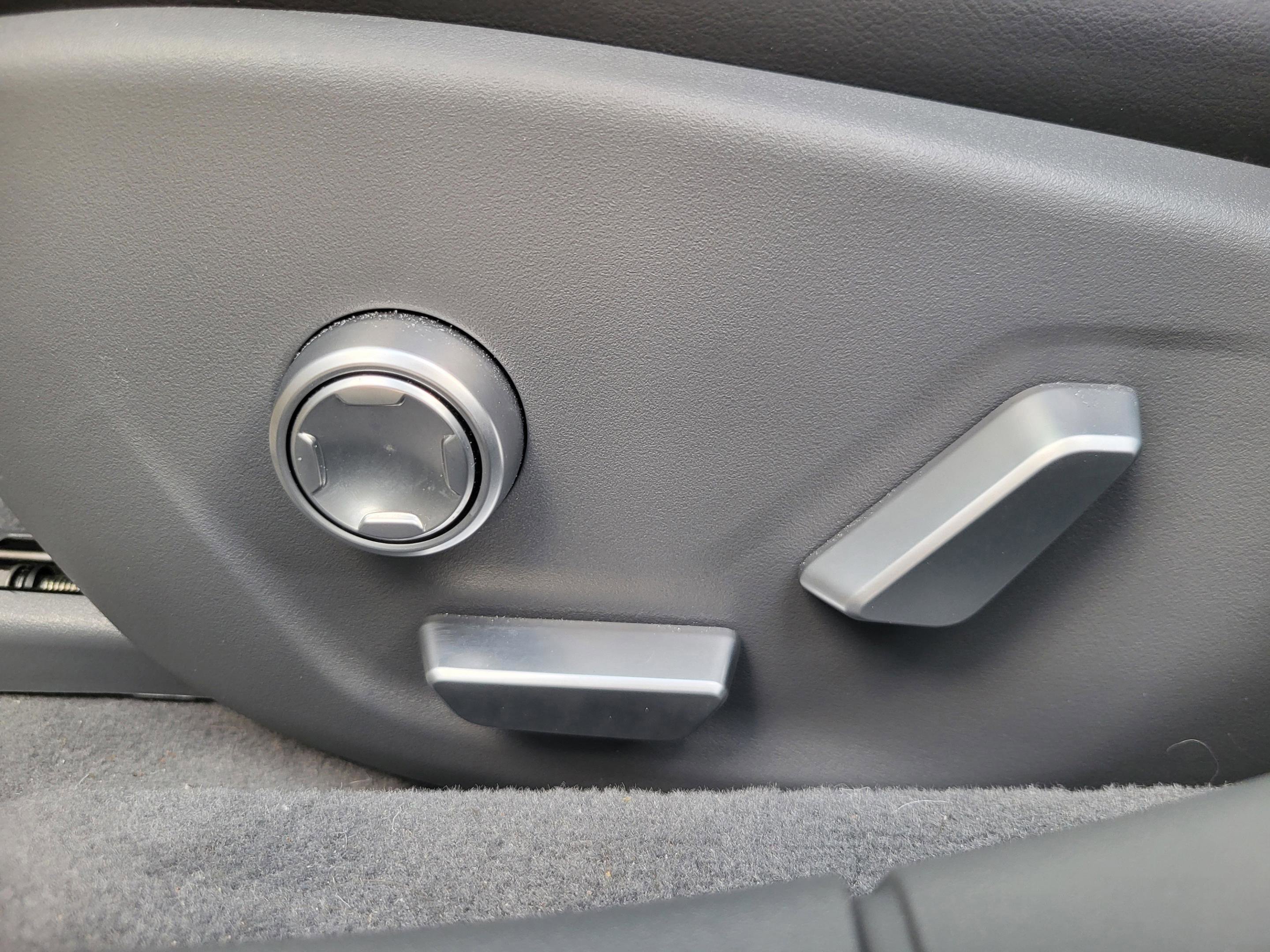 Used 2025 Lucid Air Pure image 31