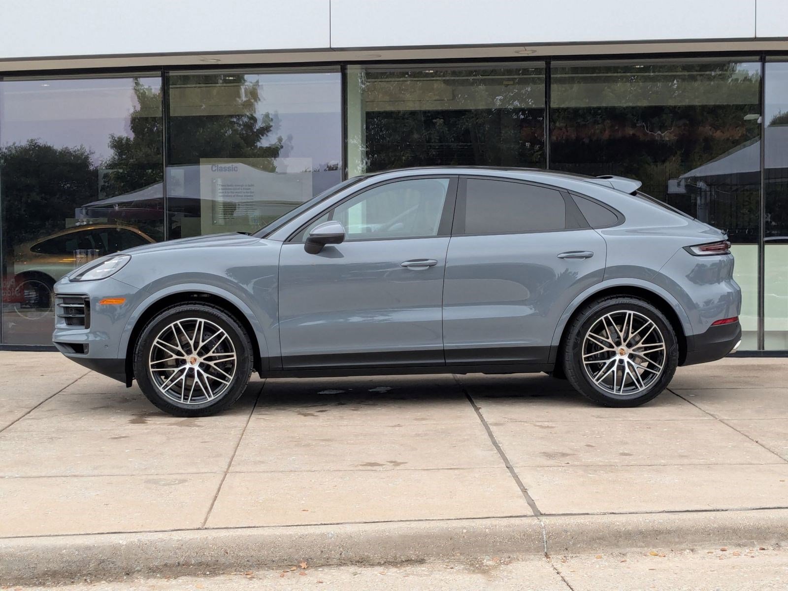 New 2026 Porsche Cayenne Coupe image 2