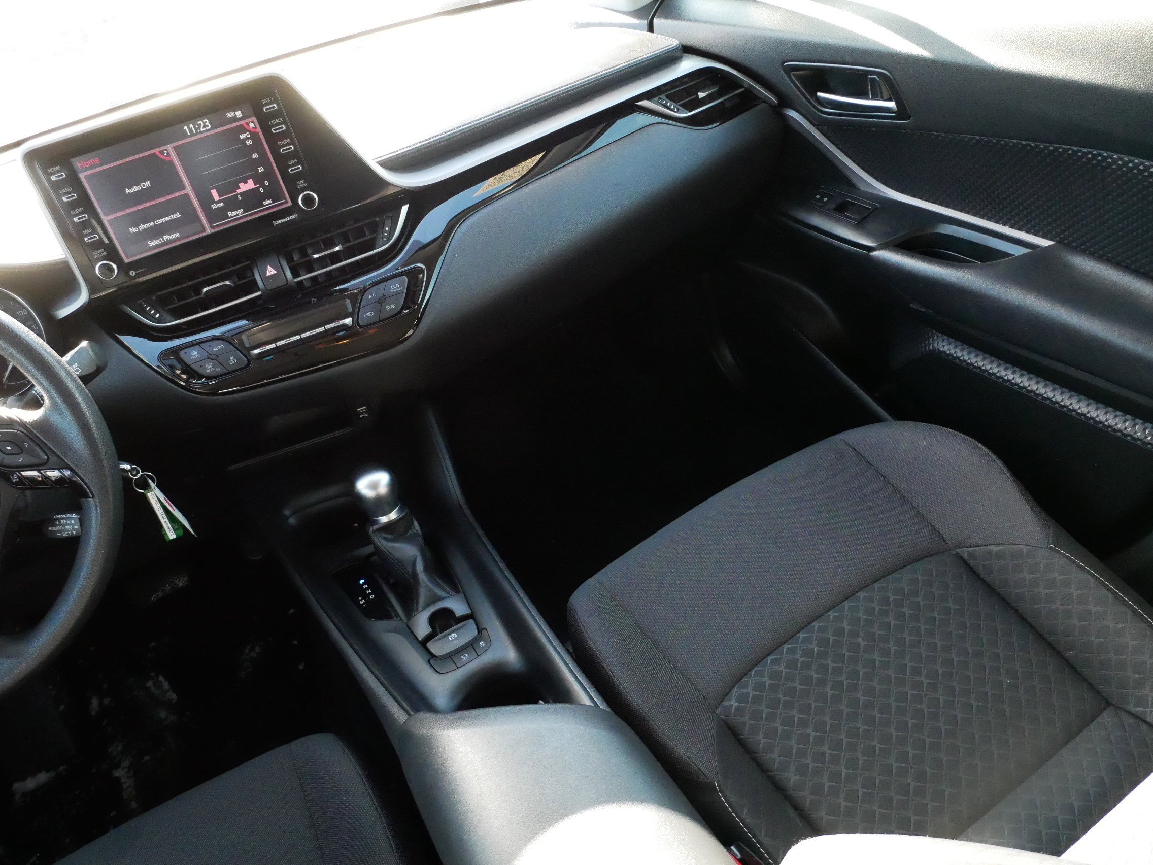 Used 2021 Toyota C-HR LE image 11